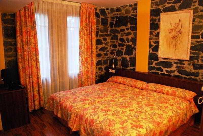 Hotel Amoretes La Molina  Buitenkant foto